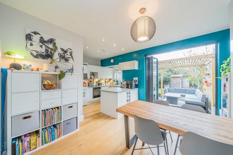 undefined, Ripley Road, Hampton TW12