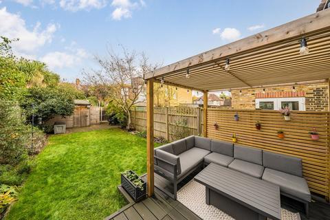 undefined, Ripley Road, Hampton TW12