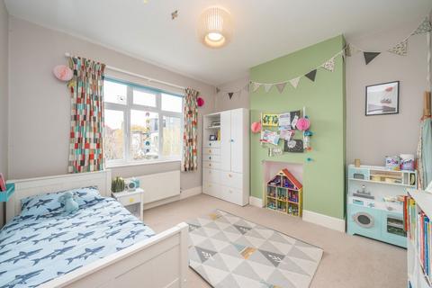 8 Ripley Road, Hampton, TW12 2JH
