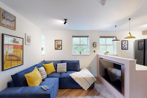 5 bedroom flat to rent, Leazes Parade Holland Drive, Newcastle NE2