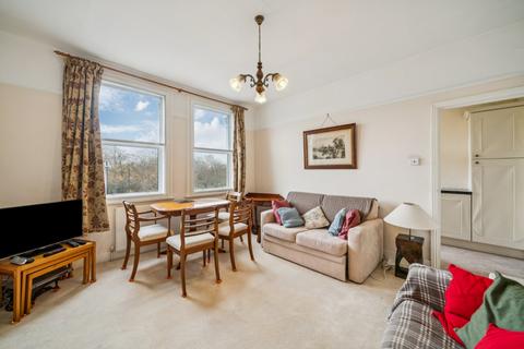 2 bedroom flat to rent, Wandsworth Common West Side, London