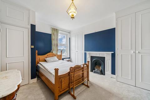 2 bedroom flat to rent, Wandsworth Common West Side, London