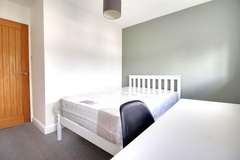 2 bedroom terraced house to rent, Sandpiper Way, Lenton, Nottingham