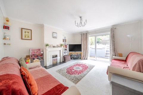 undefined, Mead Way, Coulsdon