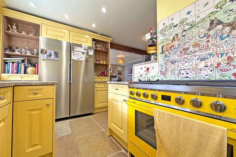 3 bedroom detached house for sale, Wrens Avenue, FOXYARDS, TIPTON, DY4 8AF