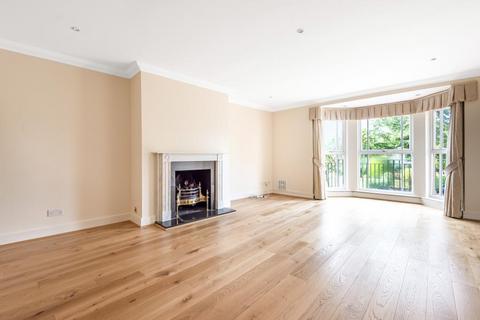 5 bedroom terraced house to rent, Sandy Lane, St Ann's Park, GU25 4TA