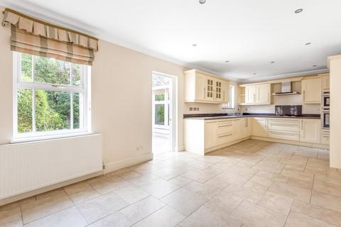 5 bedroom terraced house to rent, Sandy Lane, St Ann's Park, GU25 4TA