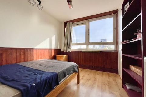 undefined, Avondale Square, SE1