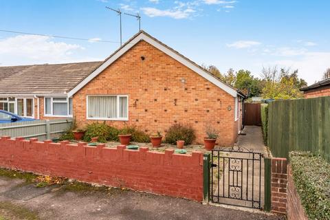 undefined, St. Annes Road, Banbury - No onward chain