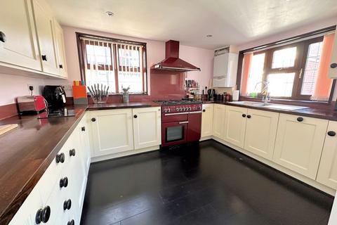 3 bedroom semi-detached house for sale, Carlton Road, Fareham PO16