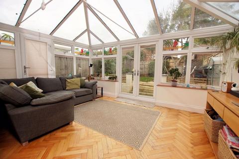 3 bedroom end of terrace house for sale, Langton Close, Lee-On-The-Solent, PO13