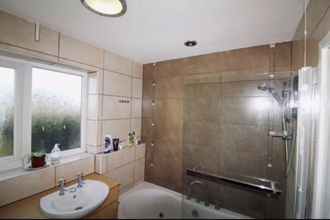 undefined, Room in Cadman Drive, Priorslee, Telford