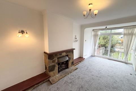 4 bedroom semi-detached house to rent, Cambridge Road, Carshalton