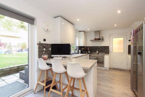 undefined, Oliver Close, St. Albans