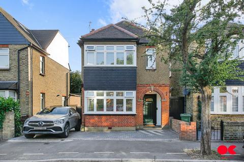 undefined, Princes Road, Romford RM1