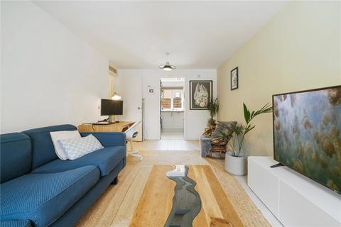 7 Riverside Close, London, E5 9SP