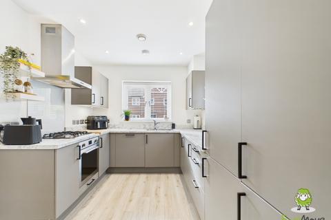 3 bedroom end of terrace house for sale, Fishbourne Gardens Chineham, Basingstoke, Hampshire, RG24