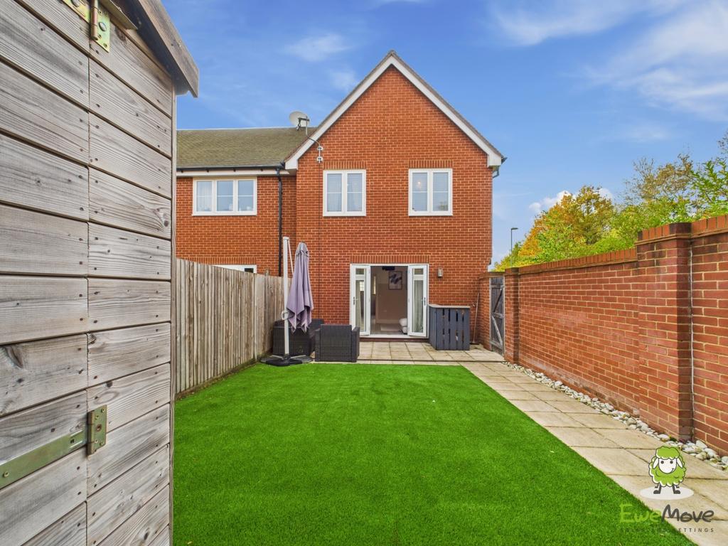 Ewe Move Estate Agents Basingstoke - Fishbourne Gar