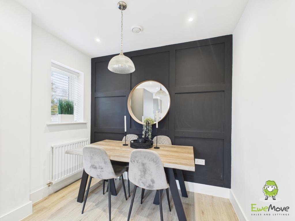 Ewe Move Estate Agents Basingstoke - Fishbourne Gar