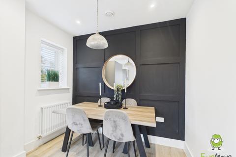 3 bedroom end of terrace house for sale, Fishbourne Gardens Chineham, Basingstoke, Hampshire, RG24