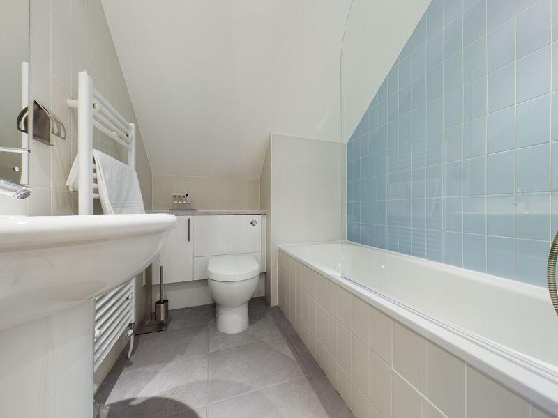Ensuite two