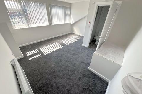 undefined, Flat 3, Strathrmore Drive, Harehills, LS9 6AB