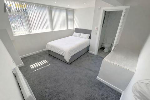 undefined, Flat 3, Strathrmore Drive, Harehills, LS9 6AB