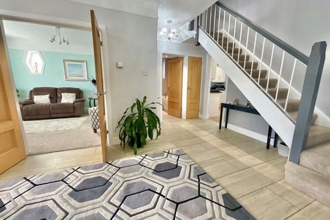 5 bedroom detached house for sale, Castlemain Avenue, Southbourne