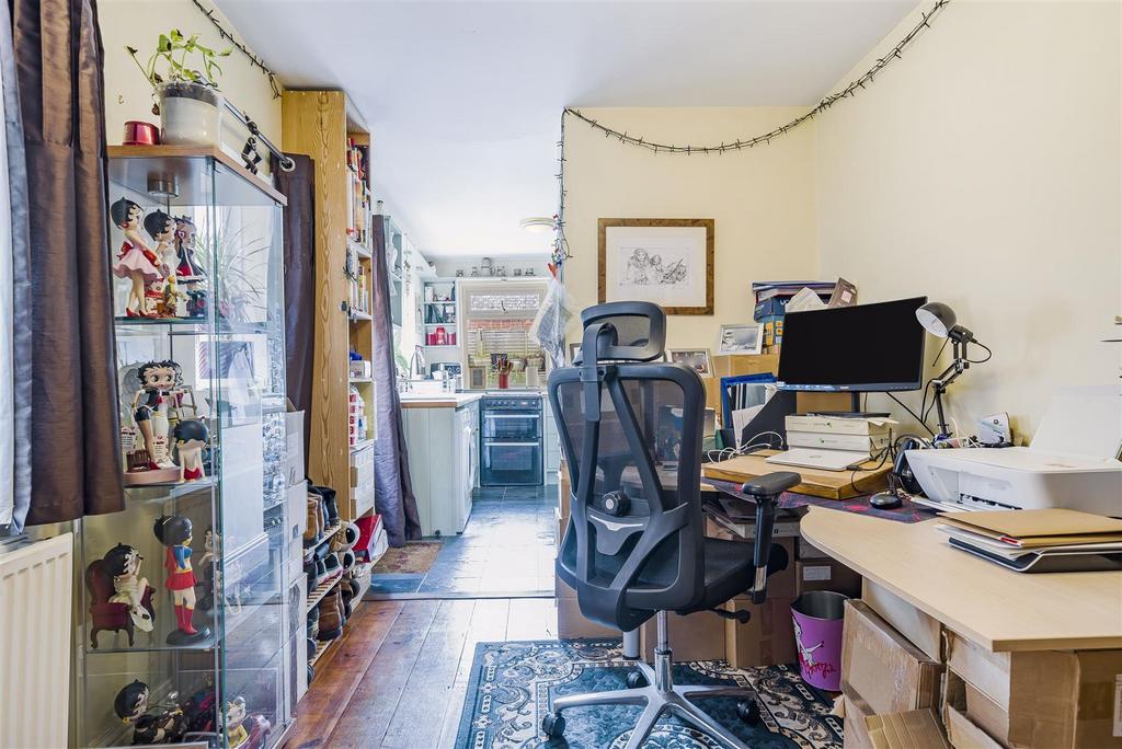 Study/breakfast room