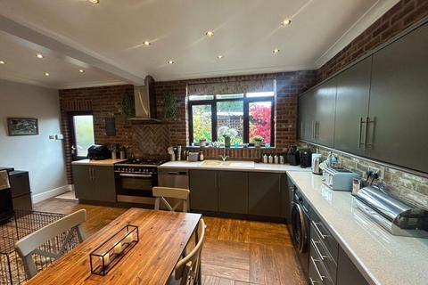 undefined, Crabgate Lane, Doncaster DN6