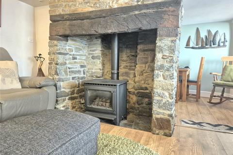 2 bedroom terraced house for sale, Castle Street, Torrington, Devon