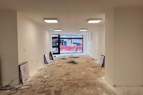 Retail property (high street) to rent, 32 Market Pl Reading RG1 2DE