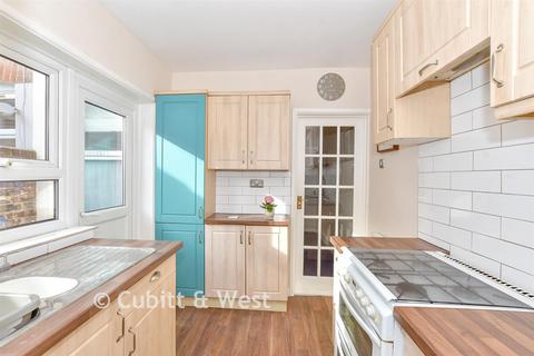 2 bedroom terraced house for sale, Sutherland Road, Southsea PO4