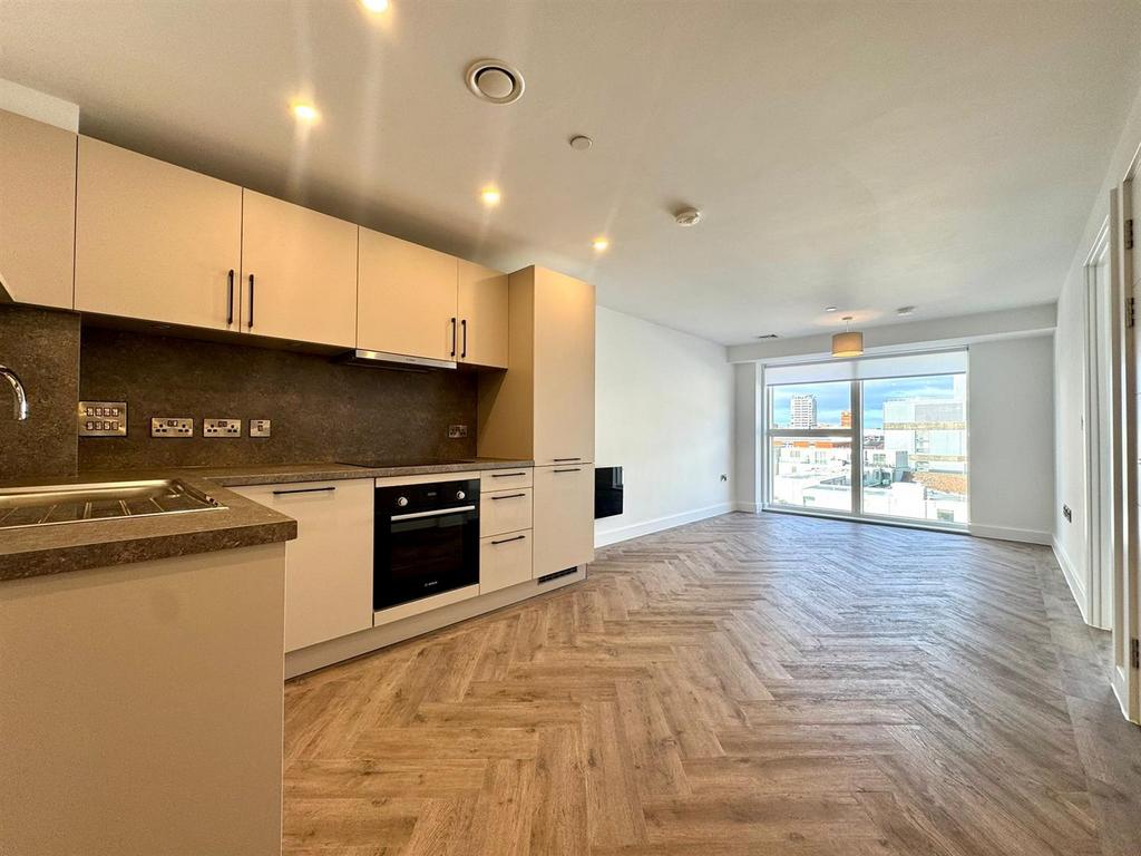 Lounge pic 3.jpeg