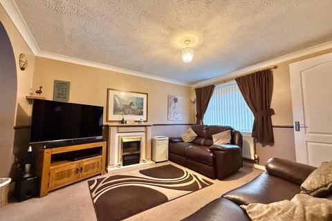 3 bedroom semi-detached house for sale, Horsecroft Drive, Squires Croft, Wigmore, West Bromwich, West Midlands, B71 3TE