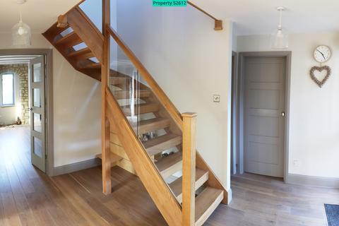 5 bedroom link detached house for sale, Thornborough, Buckingham, MK18