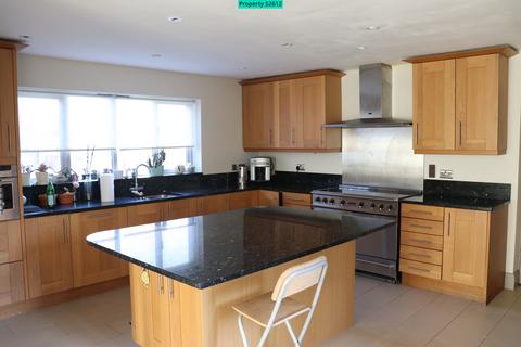 5 bedroom link detached house for sale, Thornborough, Buckingham, MK18