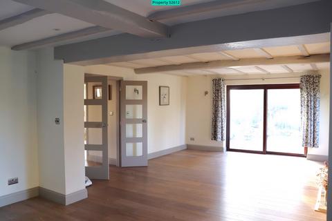 5 bedroom link detached house for sale, Thornborough, Buckingham, MK18