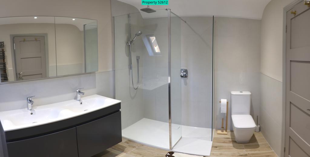 Master ensuite