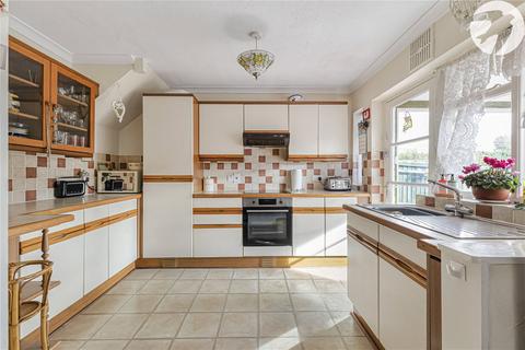 3 bedroom end of terrace house for sale, Fens Way, Hextable, Kent, BR8