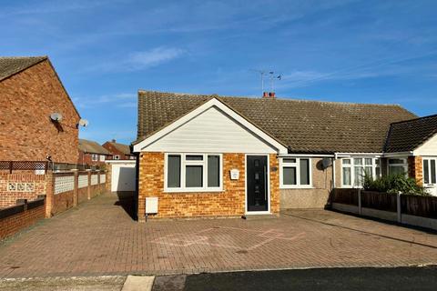 3 bedroom semi-detached bungalow for sale, Andersons, Stanford-Le-Hope, SS17