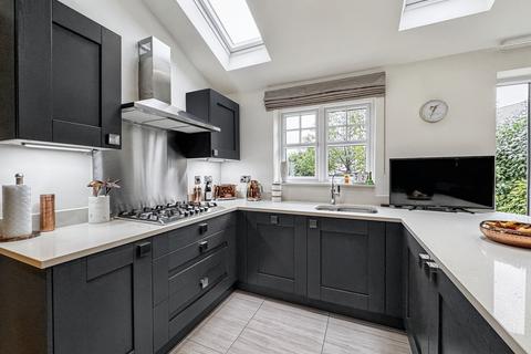 4 bedroom detached house for sale, Meadow Drive, Preston