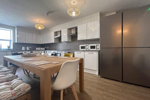 undefined, Kamran House Flat 2 Room 6