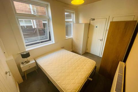 undefined, Room 2, Broughton Avenue