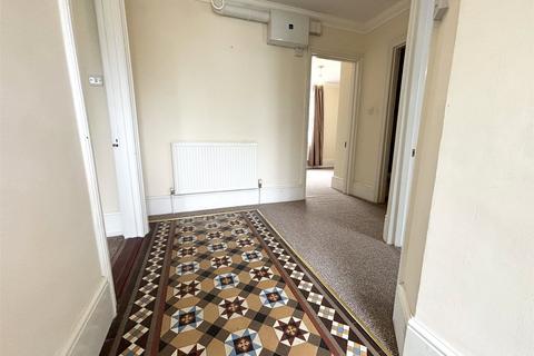 2 bedroom apartment for sale, Menors Place, Holsworthy, Devon, EX22