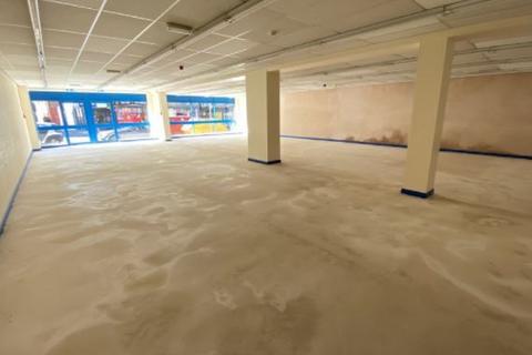 Retail property (high street) to rent, Station Para Harrogate HG1 1UF