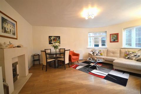 2 bedroom flat to rent, Elm Court, Albert Road South, Watford