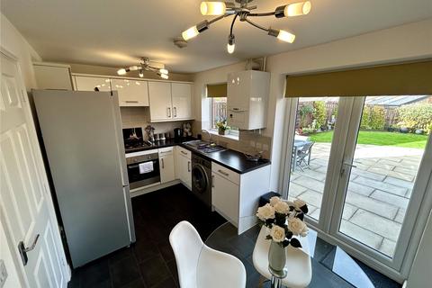 17 Mackeson Drive, Ashton-under-lyne, OL6 8EP