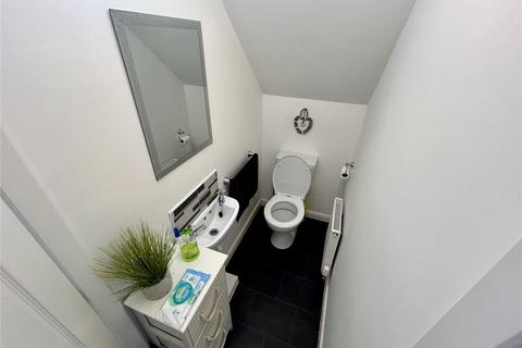 17 Mackeson Drive, Ashton-under-lyne, OL6 8EP