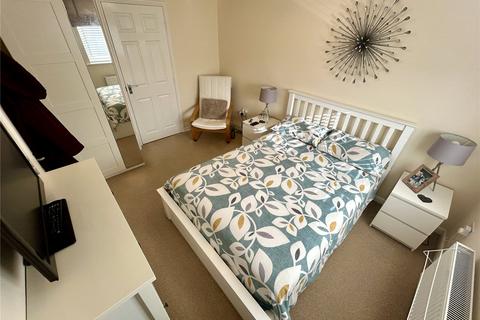 17 Mackeson Drive, Ashton-under-lyne, OL6 8EP